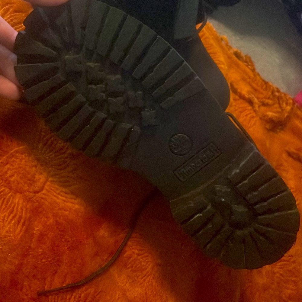 Worn once last year ,no longer fits, no original box - Picture 4 of 5